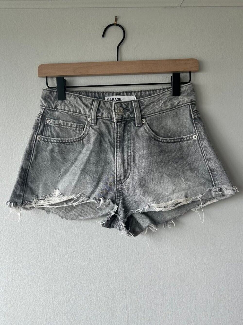 Garage Festival Distressed Gray Denim Shorts High Rise Raw Hem Size 0/24